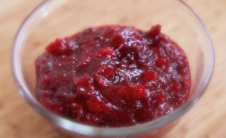Can you Freeze Fresh Cranberries: homemade cranberry sauce