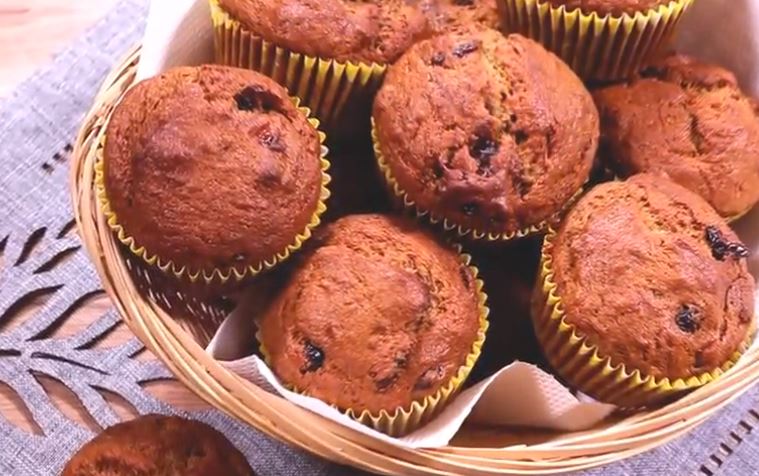 Can you Freeze Fresh Cranberries: cranberry banana muffins